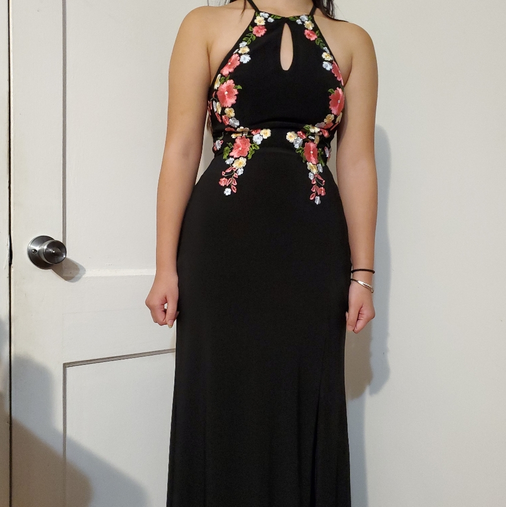 Gorgeous evening gown.
